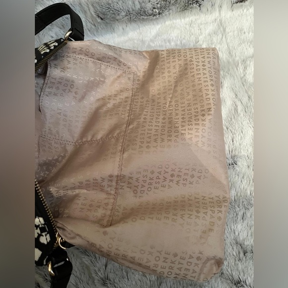 Kate Spade Victoria Classic w/Pink & White Stripe Crossbody - Matching Wallet - Picture 9 of 10